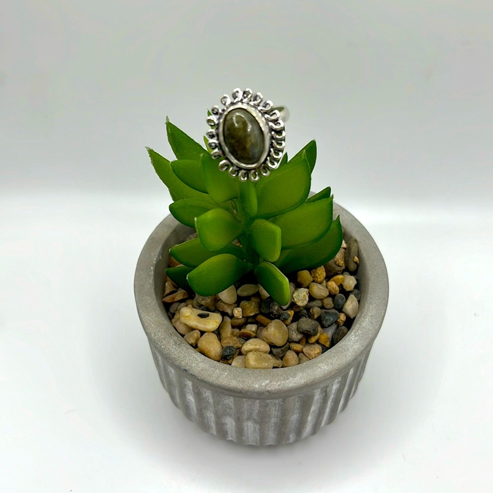 Sterling silver labradorite ring size 7 1/4
